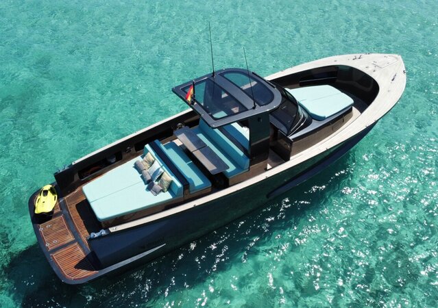 Alen Yacht Alen 42 - La Brise Charter Ibiza