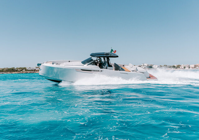 Cayman Yachts 40 - La Brise Charter Ibiza